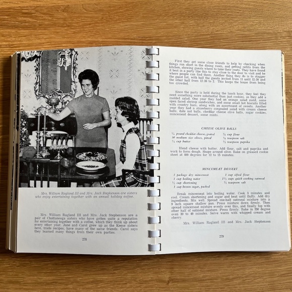 Helen Exum's Chattanooga Cookbook 1970 Tennessee Vintage Southern Collectible - Picture 5 of 10